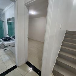 3862892652